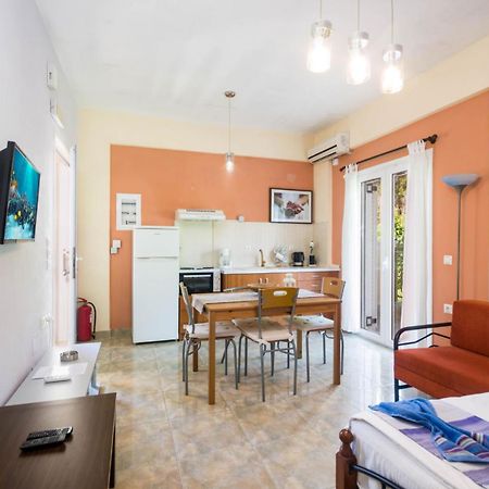 Scorpios Apartments Dassia  Eksteriør billede